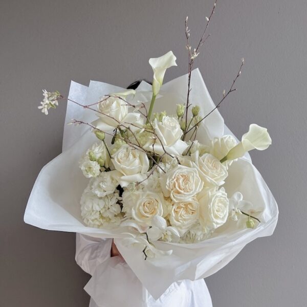 Buket bijelog cvijeća by Lela Design 5