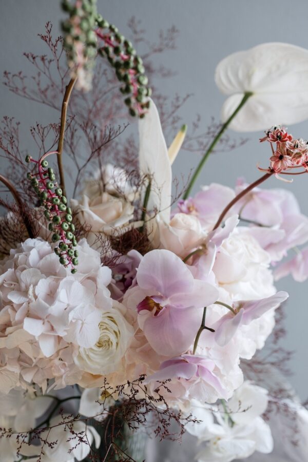 Refined flowers in a vase by Lela Design 4
