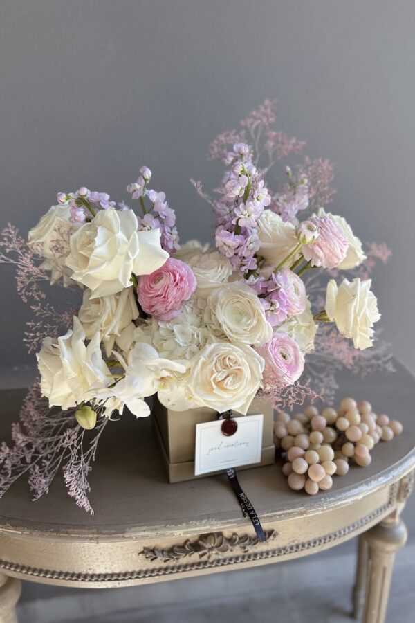 Pastel floral decoration by Lela Design 3