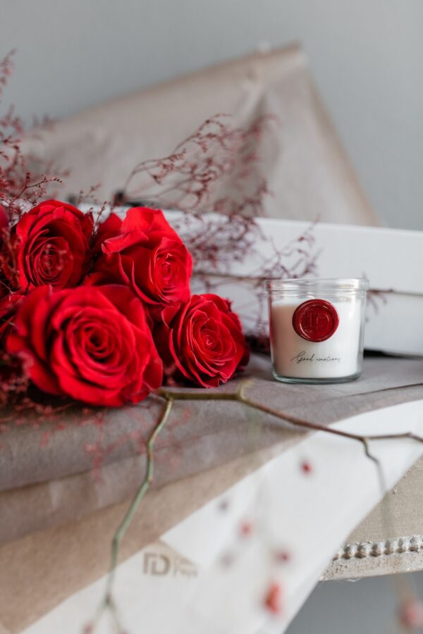 Red roses in a box by Lela Design 4