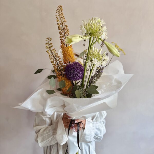 Seasonal bouquet of flowers - Say it with a gesture