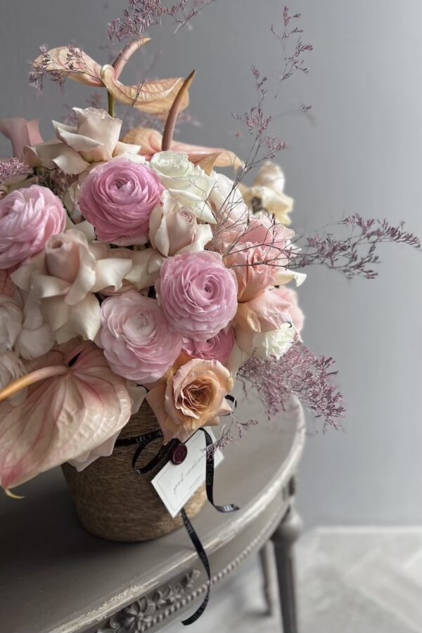 Pastel flowers in a basket - Flower delivery Zagreb by Lela Design 0