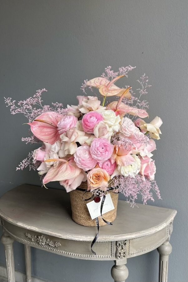 Pastel flowers in a basket - Flower delivery Zagreb by Lela Design 3