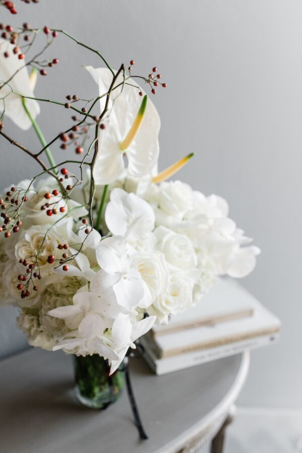 White flowers in a vase by Lela Design 4