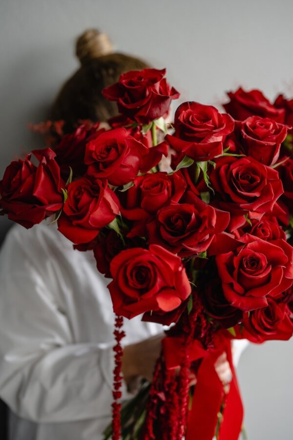 Bouquet of red roses 2