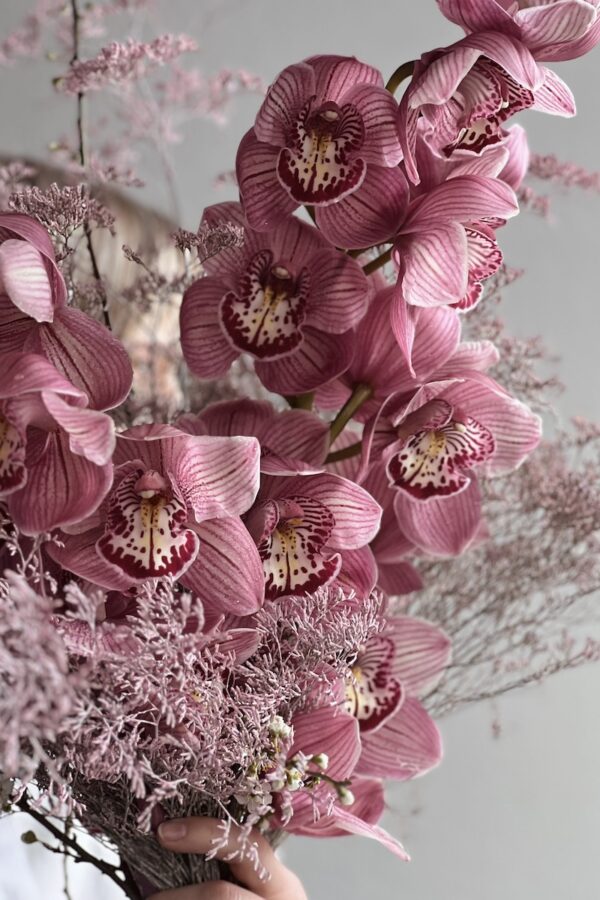 Buket od orhideje Cymbidium by Lela Design 1