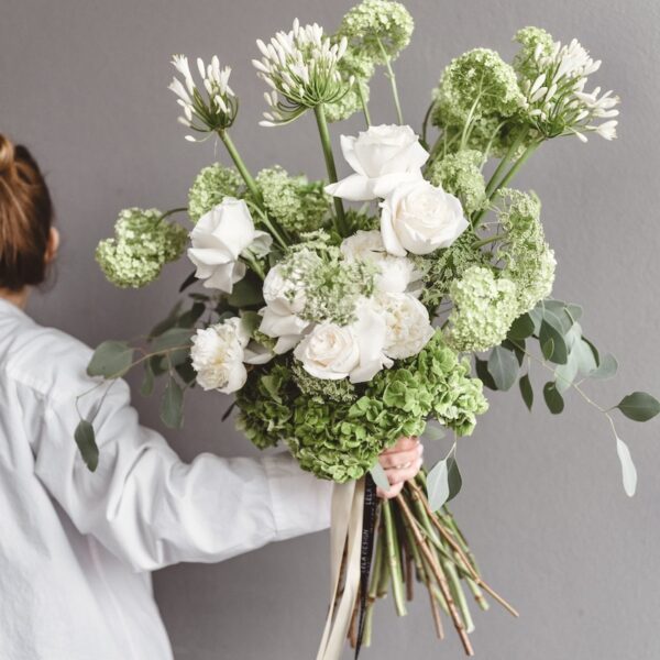 Natural elegance in a bouquet by Lela Design – Delivery in Zagreb